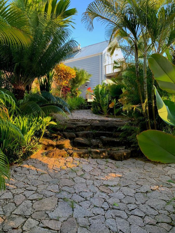 Red Coconut Self-Catering Lejlighed Baie Lazare  Eksteriør billede